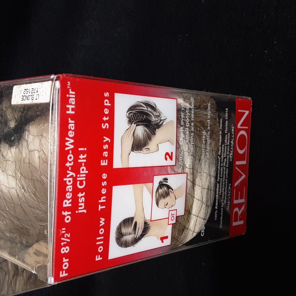 Revlon Clip-It Sultry Hairpiece in Blonde - Picture 4 of 4